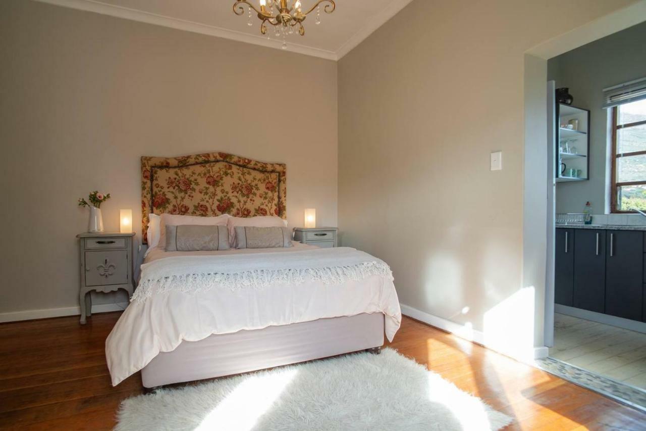 11 Deerpark Drive East Apartment *